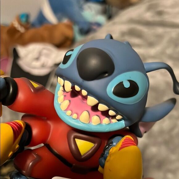 Stitch Rocket Toy - Blue and Yellow - Picture 4 of 5